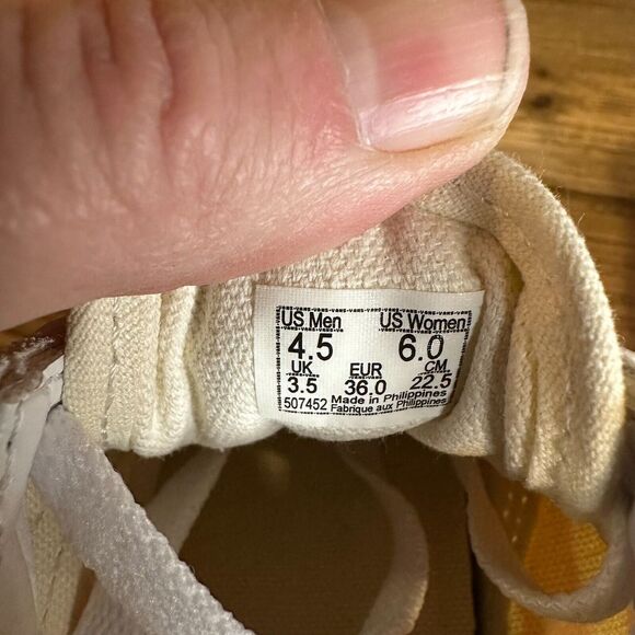 New NWOB Womens Vans Old Skool Ivory‎ Flames Skateboarding Sneakers Shoes Size 6 - Picture 6 of 6